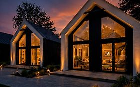 Natural Hotel-Ostróda-basen na III kondygnacji-pokoje wellness z saunami